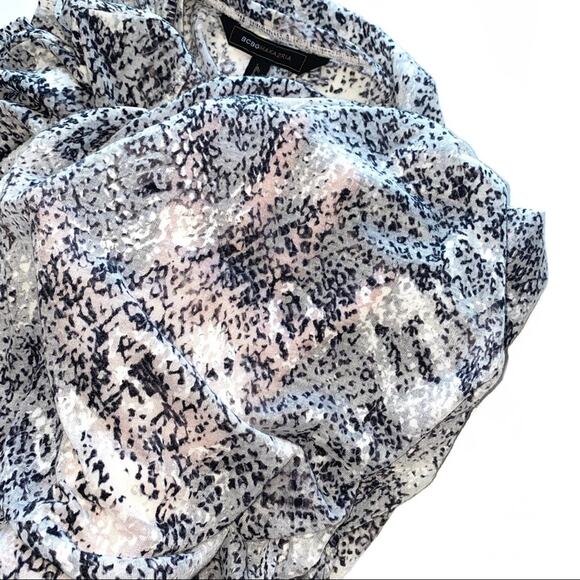 BCBGMaxAzria Sheer Speckled Burnout Short Sleeve Tee Size Small - Picture 9 of 11